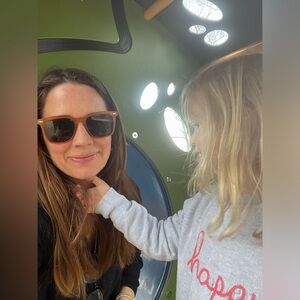 Meet your Posher, Ava